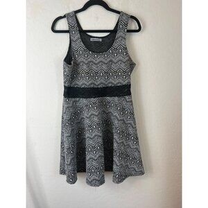 Bailey Blue Juniors Sz XL Sheer Lace Waistline Novelty Print Black and White Tan